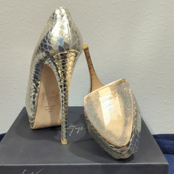 Giuseppe Zanotti Gold Peep Toe Heels - Picture 3 of 6